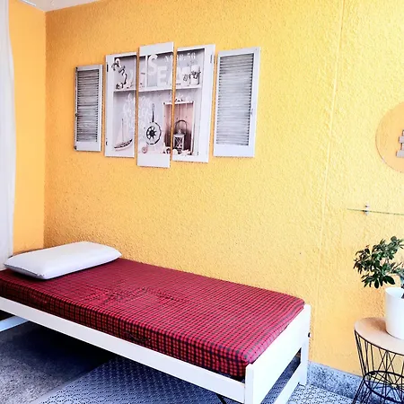 Camera Privata Con Balcone Giardino E Piscina Gordola Exterior photo