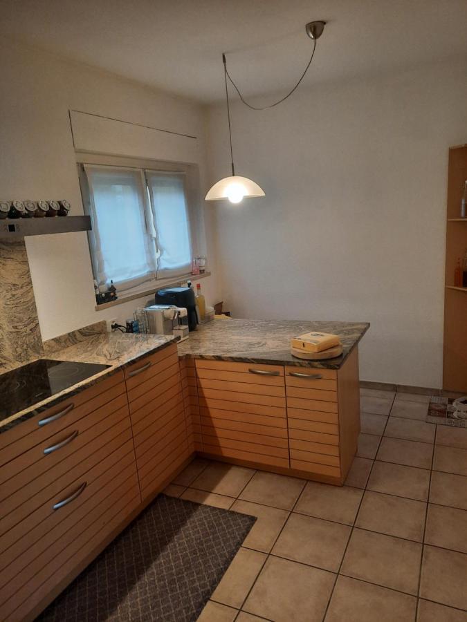 Privata Con Balcone Giardino E Piscina Gordola