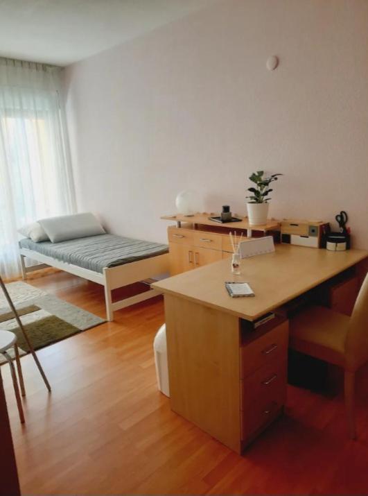 Privata Con Balcone Giardino E Piscina *