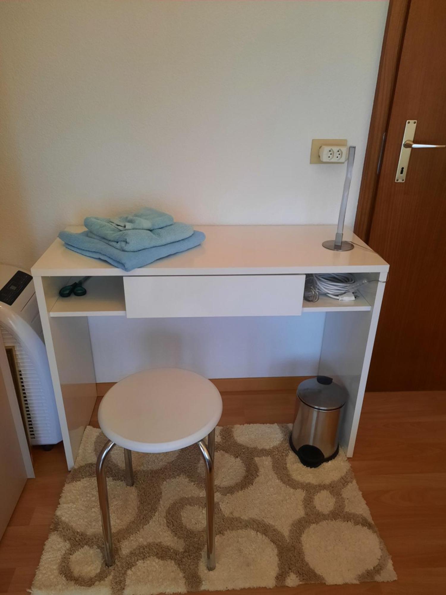 Privata Con Balcone Giardino E Piscina Homestay Gordola