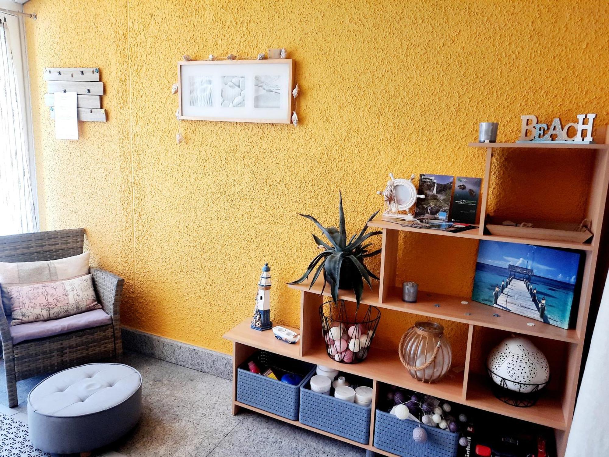 Privata Con Balcone Giardino E Piscina * Gordola